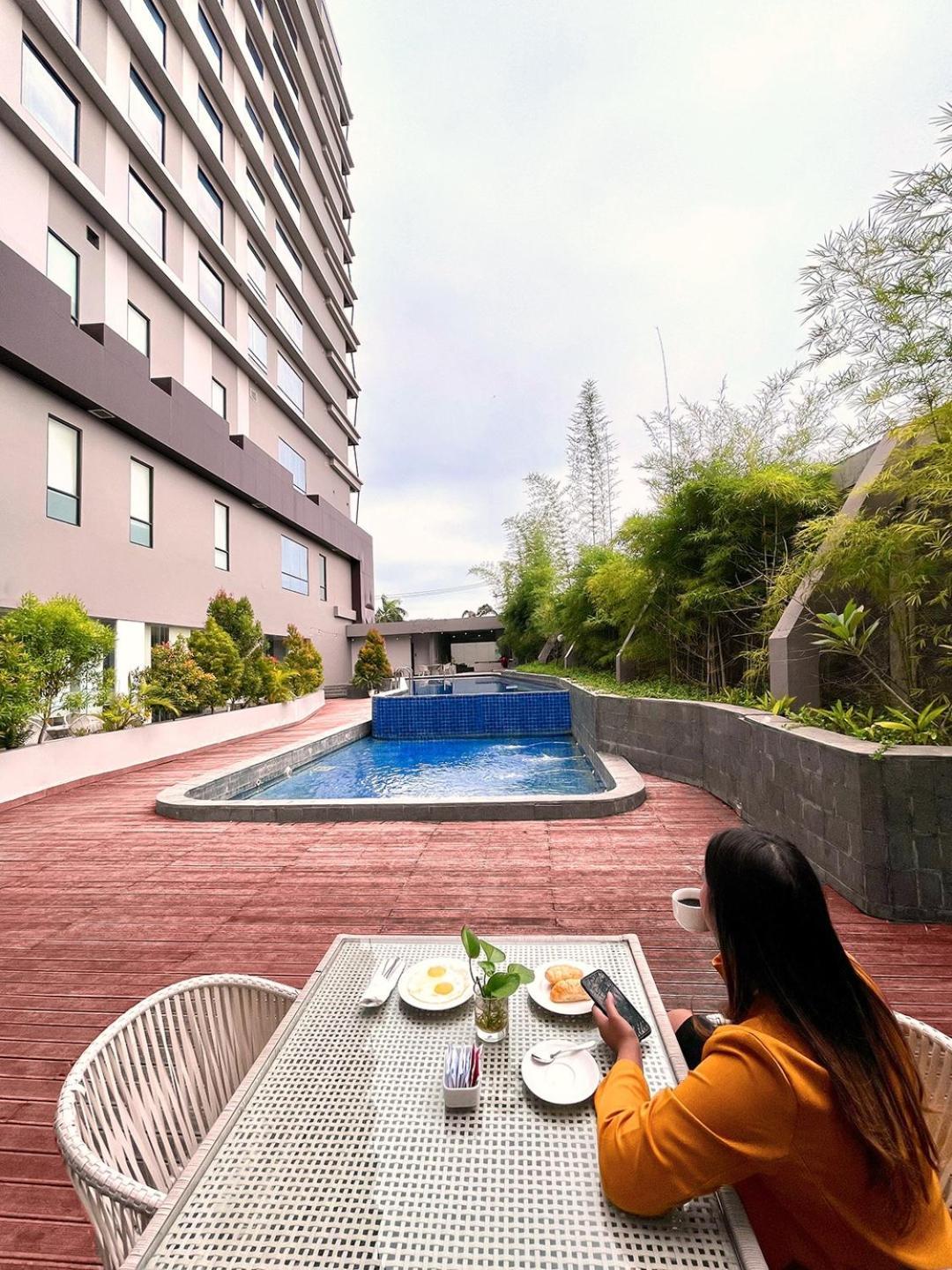 Hotel Suni Abepura Jayapura Esterno foto
